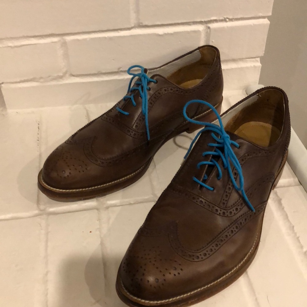 Men’s j. Shoes size 10.5